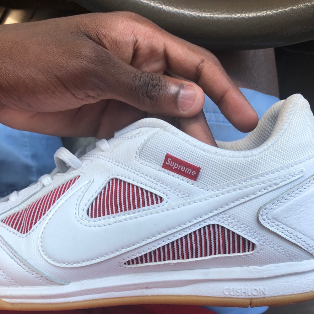 Supreme Gato Whites